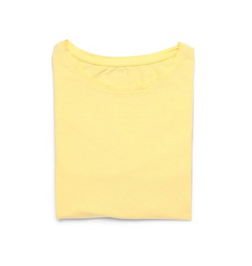 Beyaz arkaplanda katlanmış sarı tişört