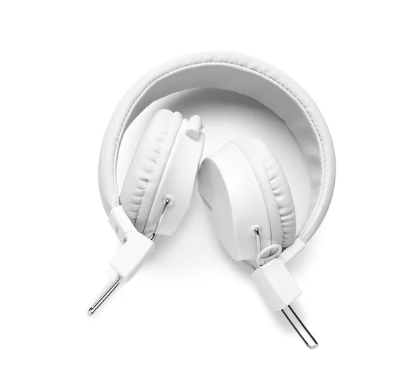 白色背景的现代耳机 — 图库照片