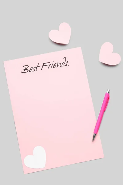 Folha Papel Com Texto Melhor Amigos Caneta Corações Sobre Fundo — Fotografia de Stock