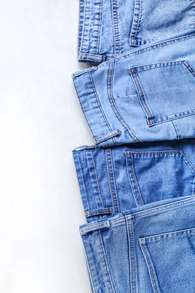 Jeans Con Estilo Sobre Fondo Blanco Primer Plano —  Fotos de Stock