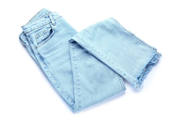 Jeans Piegati Sfondo Bianco — Foto Stock