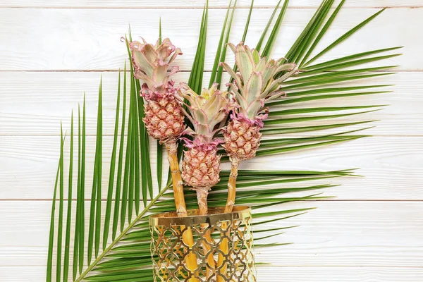 Vase Decorative Pineapples Palm Leaf White Wooden Background — Stock Photo, Image