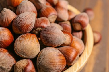Arka plan olarak kabuklu fındıklar, yakın plan