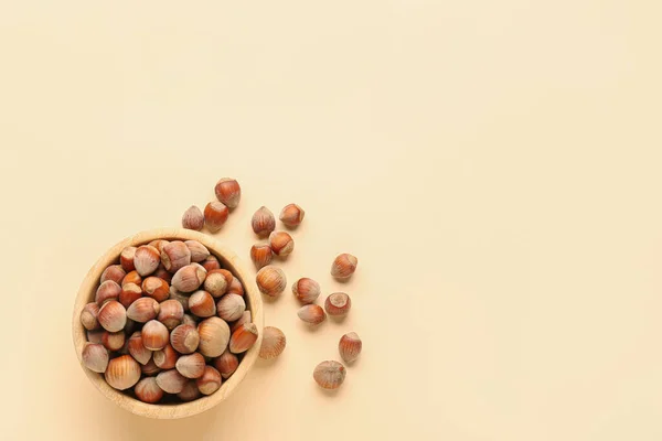 Bowl Shelled Hazelnuts Beige Background — Stock Photo, Image