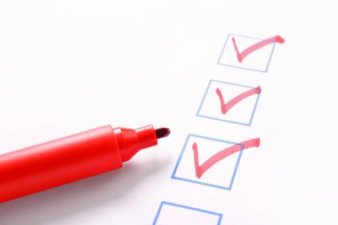 İşaretli ve kırmızı işaretli kontrol listesi kutusu, kapat