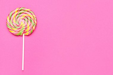 Pembe Arkaplanda Renkli Lolipop
