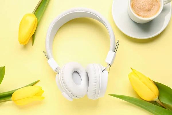 Composition Modern Headphones Cup Coffee Beautiful Tulip Flowers Color Background — Stock Photo, Image