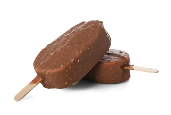 Köstliches Mit Schokolade Überzogenes Eis Stiel Vor Weißem Hintergrund — Stockfoto
