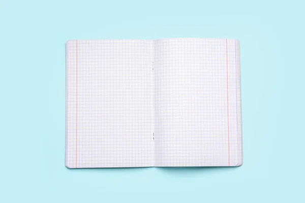 Páginas Copybook Branco Sobre Fundo Azul — Fotografia de Stock