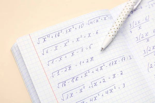 Copybook Com Fórmulas Matemáticas Caneta Fundo Bege — Fotografia de Stock