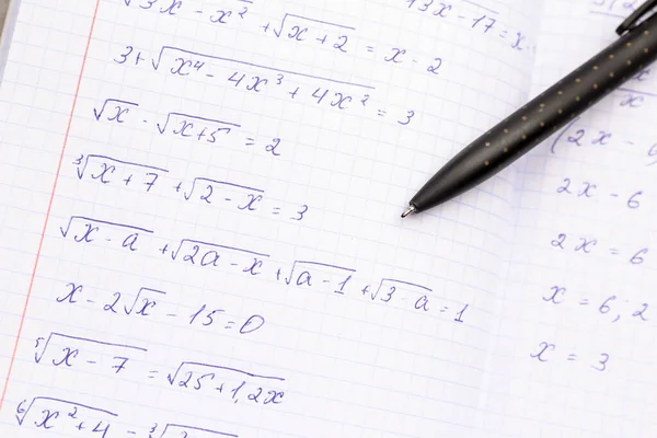 Copybook Com Fórmulas Matemáticas Caneta Close — Fotografia de Stock