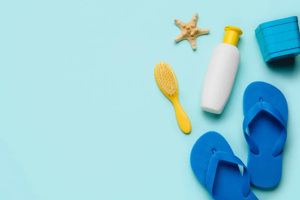 Sunscreen Cream Children Beach Accessories Blue Background — Stock Photo, Image