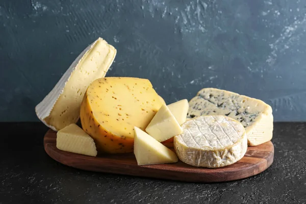 Wooden Board Different Types Tasty Cheese Table — Stock Photo, Image
