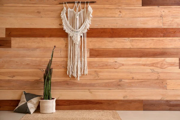 Pot Big Cactus Stylish Macrame Wooden Wall — Stock Photo, Image