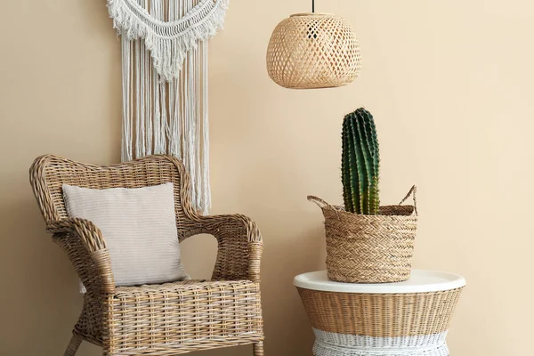 Cozy Armchair Big Cactus Pot Table Stylish Macrame Beige Wall — Stock Photo, Image