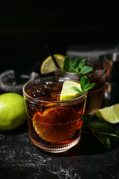 Glass Tasty Cuba Libre Cocktail Dark Background — Stock Photo, Image