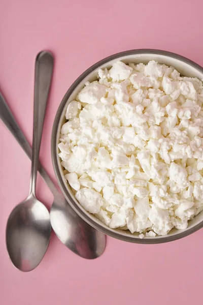 Bowl Tasty Cottage Cheese Pink Background — Stock Photo, Image