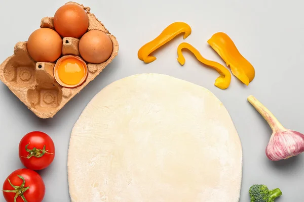 Raw Dough Ingredients Preparing Vegetable Pie Grey Background — Stock Photo, Image