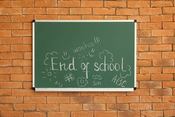 Blackboard Text End School Drawings Brick Wall — Stock Photo, Image