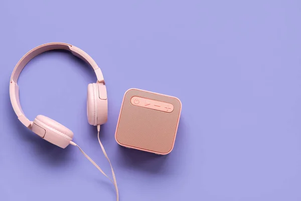 Głośnik Słuchawki Kolorowym Tle — Zdjęcie stockowe