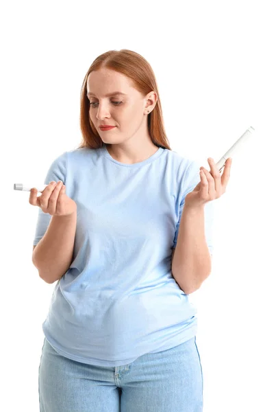 Donna Con Siringa Antidiabetica Insulina Iniettabile Penna Lancet Sfondo Bianco — Foto Stock