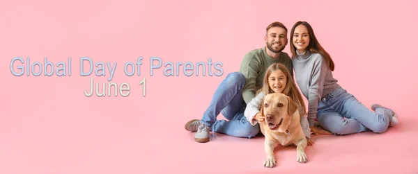 Gelukkige Familie Met Hond Roze Achtergrond Werelddag Van Ouders — Stockfoto