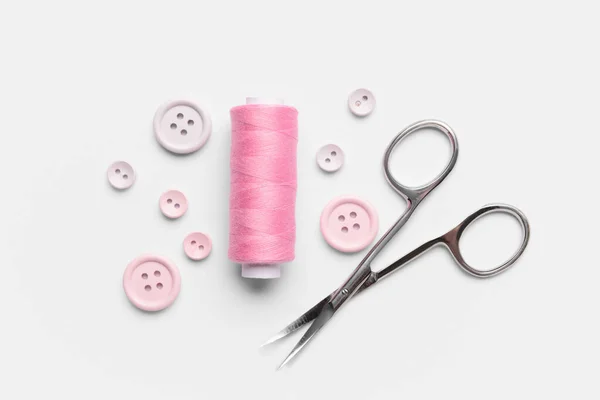 Composition Thread Spool Scissors Buttons Light Background — Stock Photo, Image