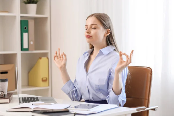 Young Businesswoman Meditating Office Balance Concept — Stock Photo, Image