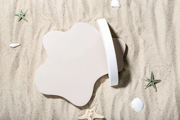 Decorative Plaster Podiums Seashells Starfishes Sand — Stock Photo, Image