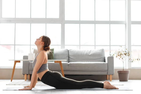 Sporty Young Woman Doing Yoga Home — Stock Photo, Image