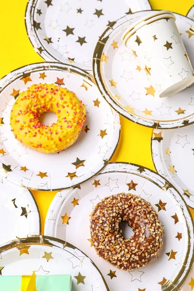 Paper Disposable Tableware Donuts Yellow Background — Stock Photo, Image
