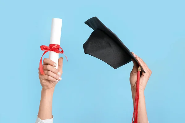 Woman Graduation Hat Diploma Blue Background — Stock Photo, Image