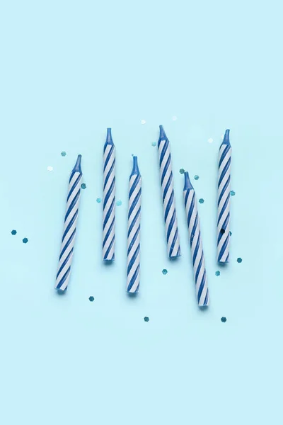Verjaardagskaarsen Glitter Blauwe Achtergrond — Stockfoto
