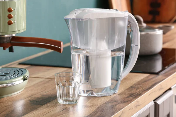 Filter Jug Glass Water Kitchen Counter — Stock Photo, Image