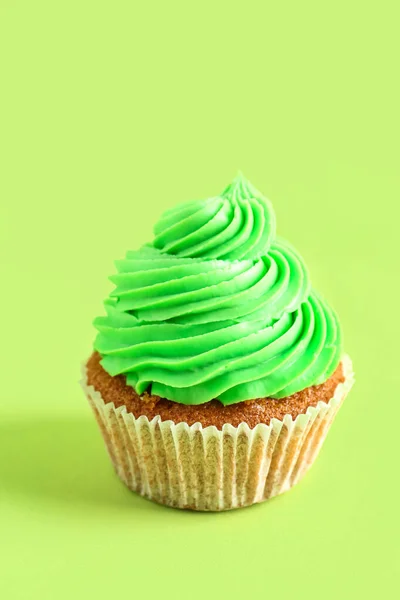 Tasty Cupcake Green Background — Stock Photo, Image