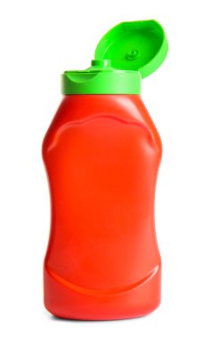Beyaz arka planda plastik ketçap şişesini aç