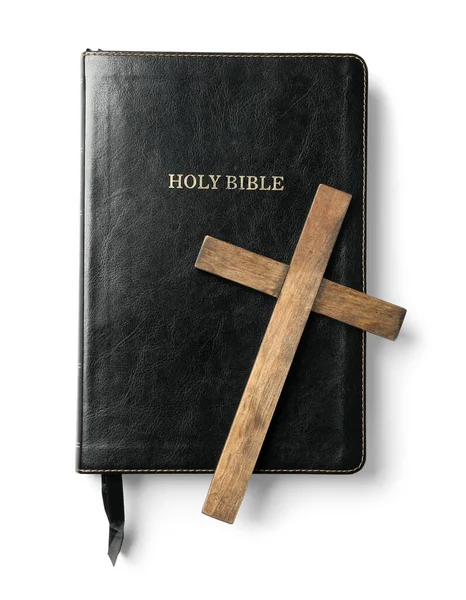 Αγία Γραφή Και Ξύλινος Σταυρός Που Απομονώνονται Λευκό Φόντο — Φωτογραφία Αρχείου