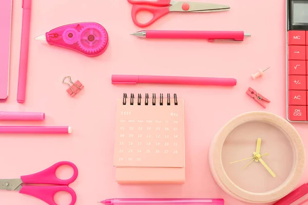 Flip Paper Calendar Alarm Clock Stationery Pink Background — Stock Photo, Image