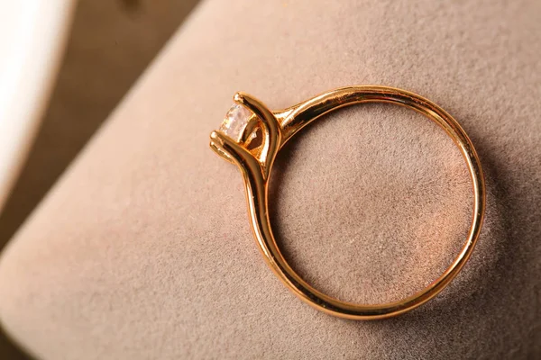 Golden Engagement Ring Grey Box Closeup — Stock Photo, Image