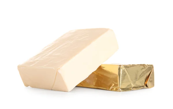 Folyoda Işlenmiş Peynir Beyaz Arkaplanda Izole Edilmiş — Stok fotoğraf