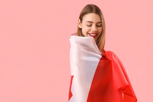 Mujer Joven Con Bandera Canadá Sobre Fondo Rosa —  Fotos de Stock