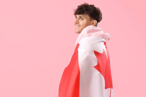 Jovem Com Bandeira Canadá Fundo Rosa — Fotografia de Stock