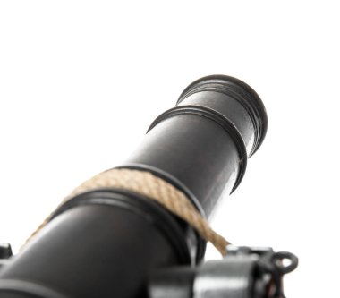 Top modelinin beyaz arkaplanda izole edilmiş hali, yakın plan