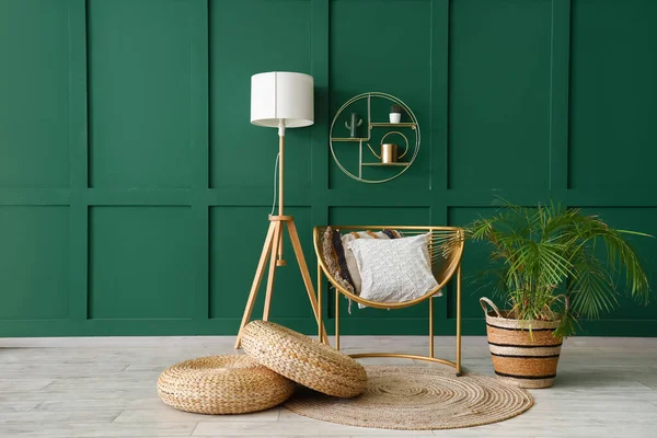 Stylish Armchair Cushions Wicker Poufs Lamp Houseplant Green Wall — Stock Photo, Image