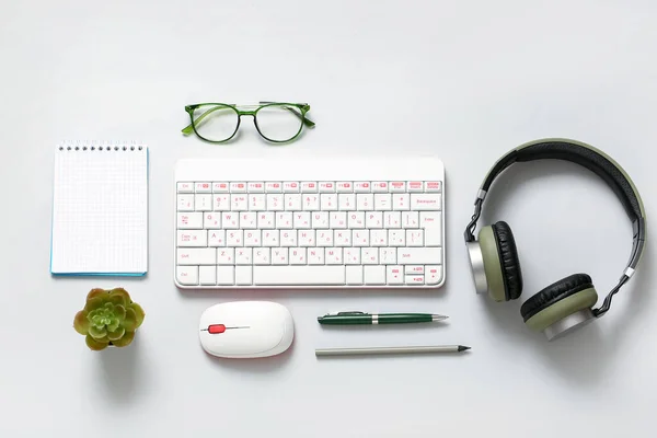Composition Eyeglasses Headphones Mouse Keyboard White Background — Stock Photo, Image