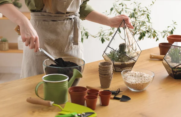Female Gardener Making Florarium Table Home Closeup — Stock Photo, Image