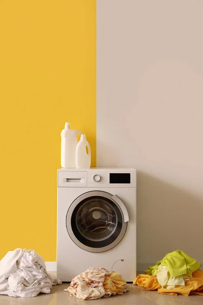 Empilements Vêtements Sales Machine Laver Avec Détergent Dans Buanderie — Photo