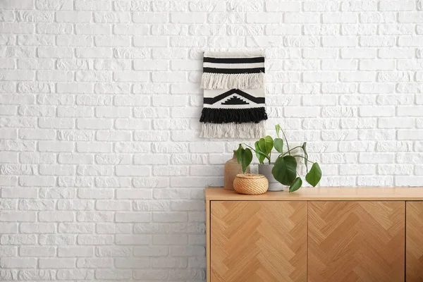 Wooden Chest Drawers Houseplant White Brick Room — Stock Photo, Image