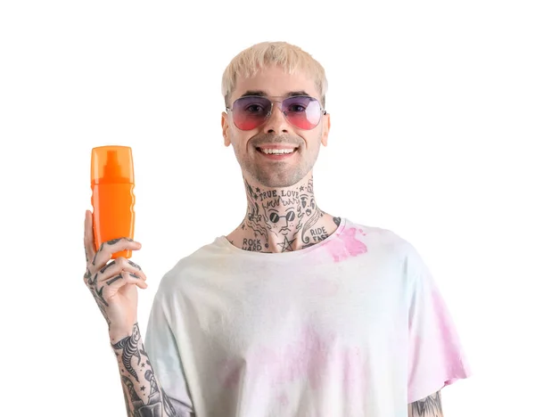 Homme Tatoué Avec Crème Solaire Sur Fond Blanc — Photo