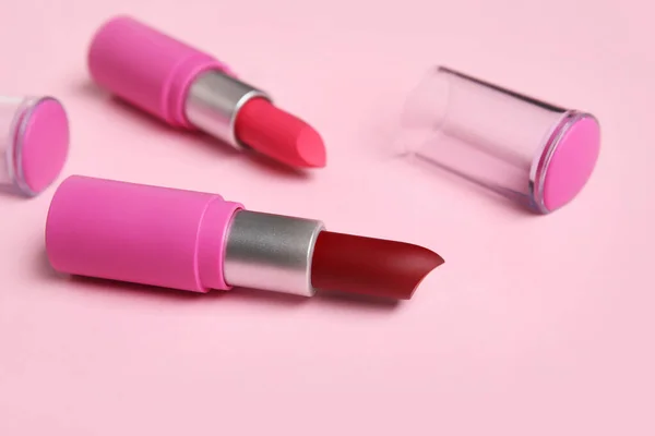Verschillende Lippenstift Roze Achtergrond Close — Stockfoto